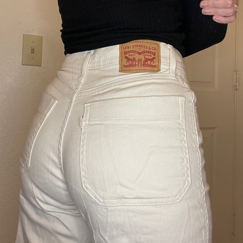 Levi’s white jeans
